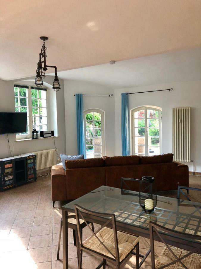 Ferienwohnung Am Wasser Villa Graf Von Pfeil Дрезден Экстерьер фото